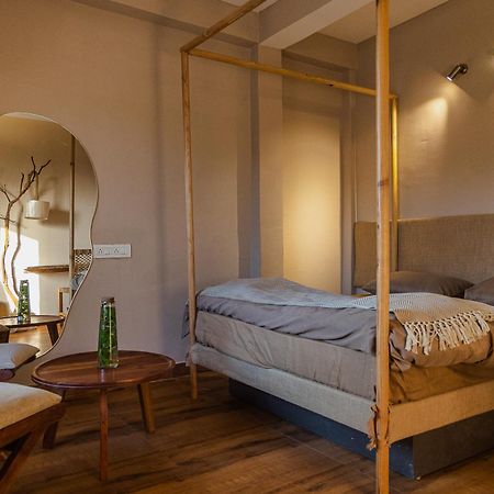 Exstasy Stays - Bathtub Rooms & Cafe - Your Romantic & Cozy Getaway - Thhpsociety - Муктешвар Экстерьер фото