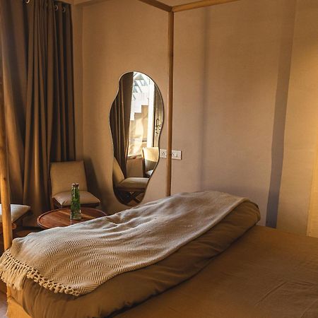 Exstasy Stays - Bathtub Rooms & Cafe - Your Romantic & Cozy Getaway - Thhpsociety - Муктешвар Экстерьер фото