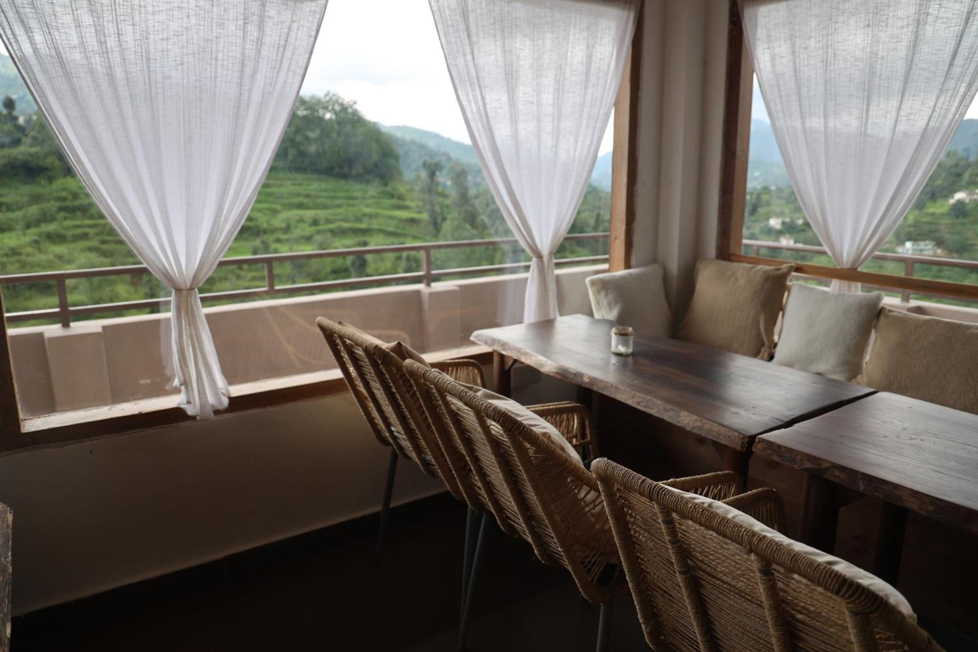 Exstasy Stays - Bathtub Rooms & Cafe - Your Romantic & Cozy Getaway - Thhpsociety - Муктешвар Экстерьер фото
